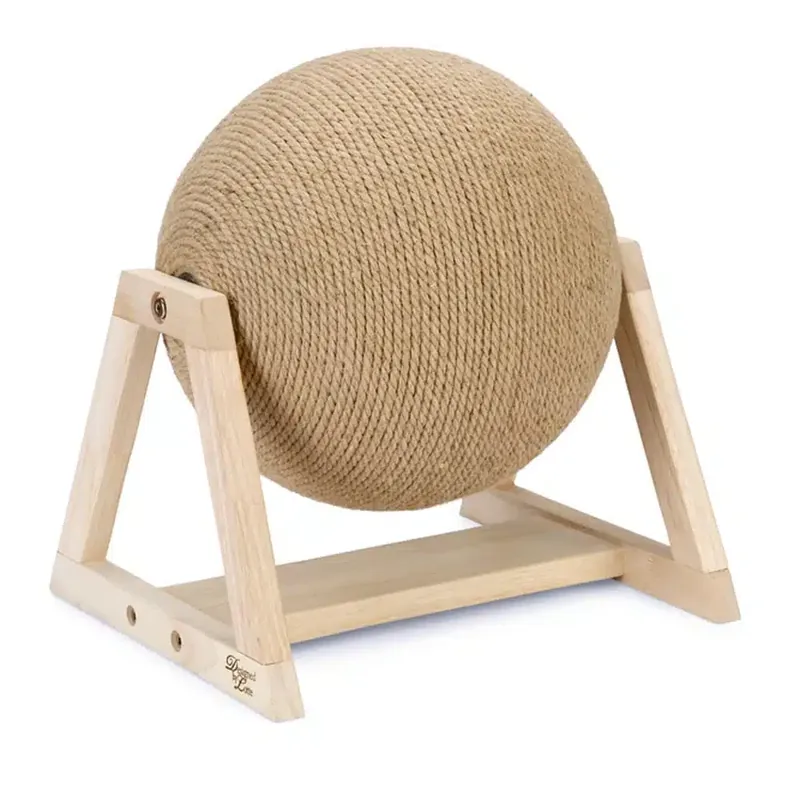Rea | Designed av Lotte Xem klösboll med fot – L 34 x B 30 x H 35,5 cm