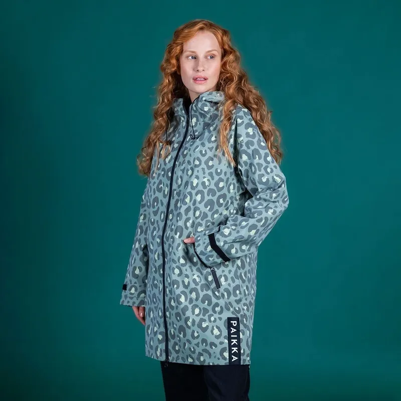 Mycket efterfrågad | PAIKKA Human Visibility Regnjacka Dam Reflekterande Leopard Grön (l-xl)
