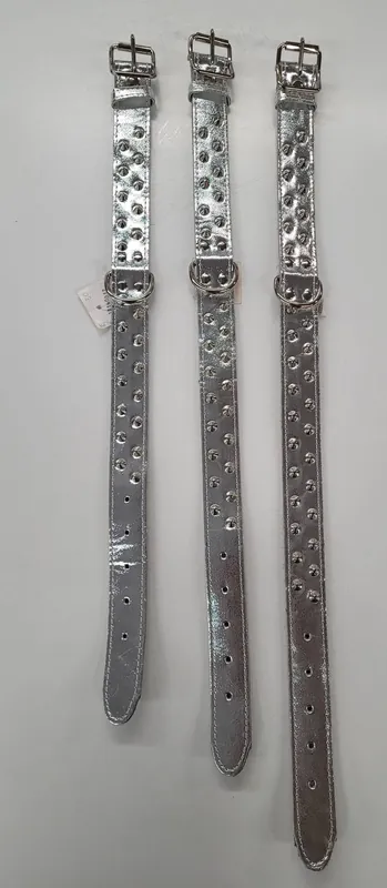 Precis tillagt - Kesomaa läderhalsband Silveryttermotiv med Nitar