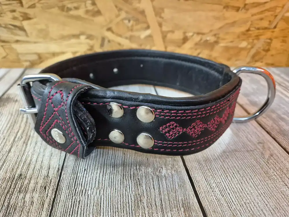 Dekorativt läderhalsband | Superpris