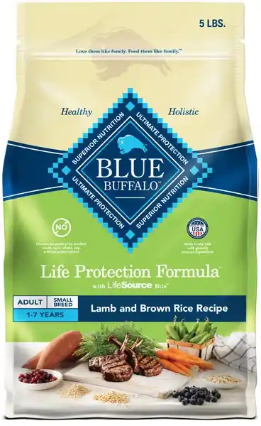 Blue Buffalo Life Protection Formula Adult Small Breed Dry Dog Food, Supports High Energy Needs, Made with Natural Ingredients, Lamb & Brown Rice Recipe, 5-lb Bag | Så länge lagret räcker