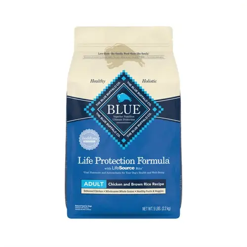Bara denna vecka | Blue Buffalo Life Protection Formula Natural Adult Dry Dog Food, Chicken and Brown Rice 5 lb. Trial Size Bag