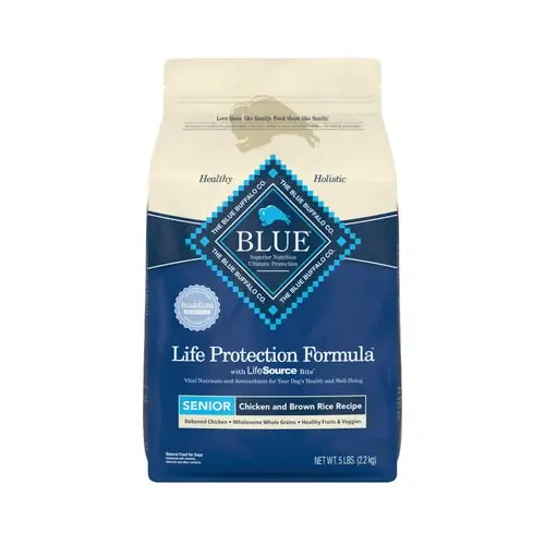 Snabb frakt | Blue Buffalo Life Protection Formula Natural Senior Dry Dog Food, Chicken and Brown Rice 5 lb. Trial Size Bag