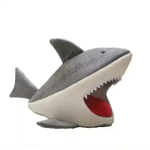 Köp direkt - Cuccia per Cani e Gatti Modello ”Shark” – Divertente, Comoda e Originale!