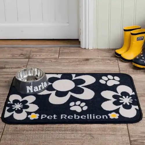 Dinner Mate Feeding Mat Black Flower | Nytt i webbutiken