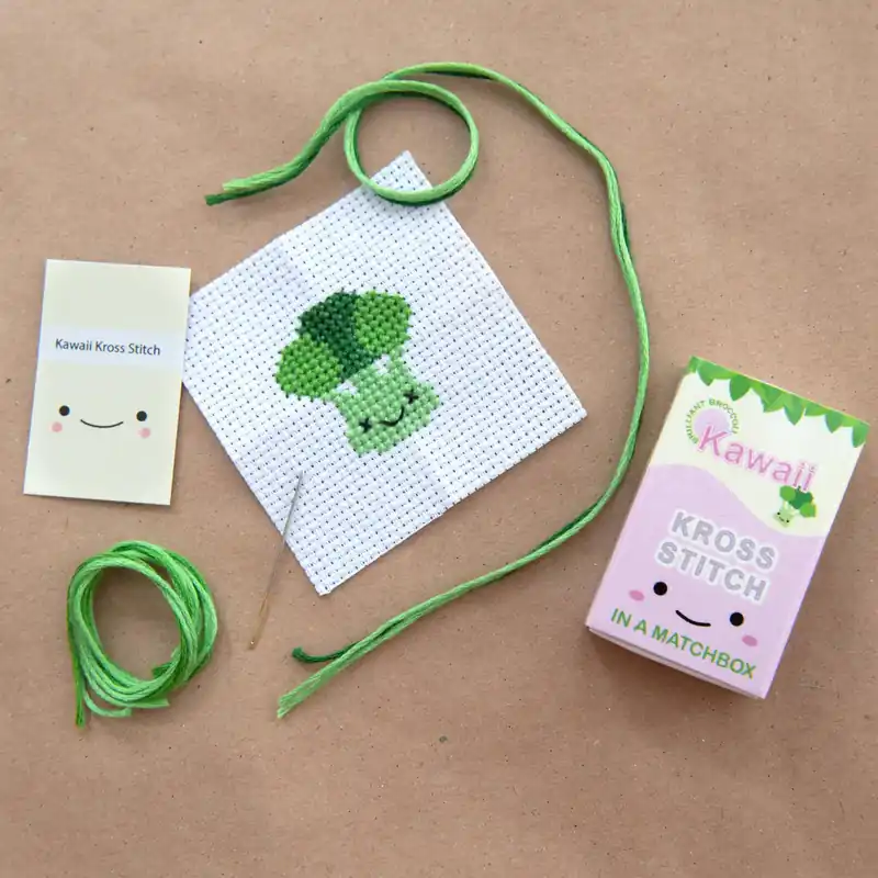 Professionell kvalitet | Kawaii Broccoli Cross Stitch Kit In A Matchbox