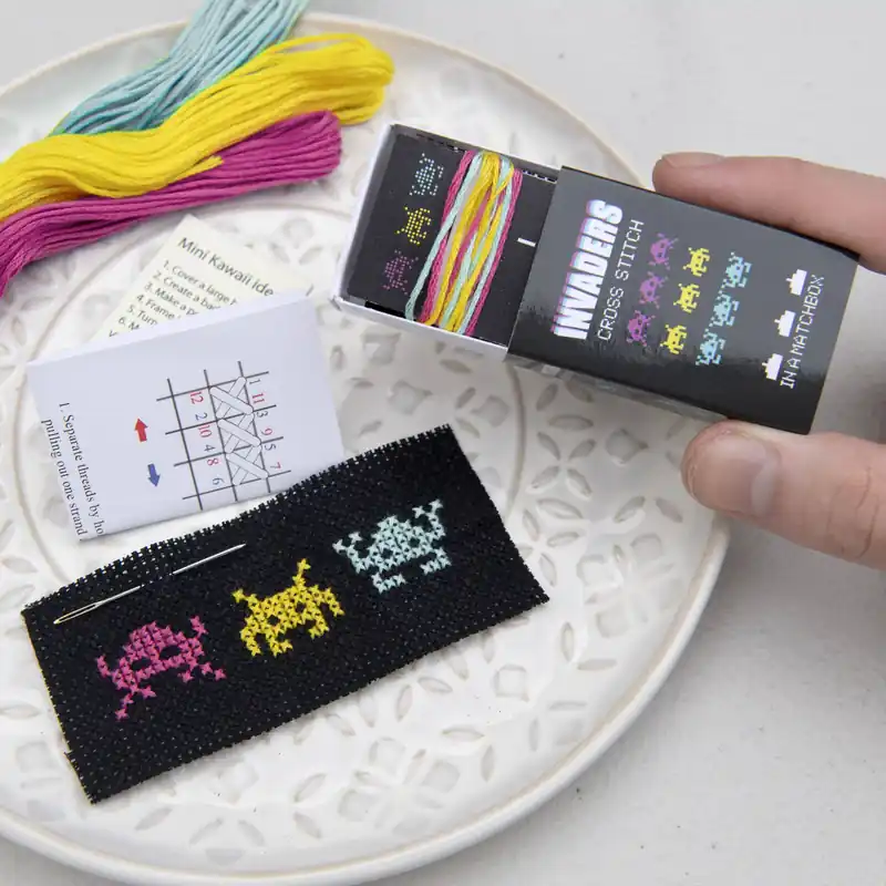 Invaders Mini Cross Stitch Kit In A Matchbox | Nyligen lanserat