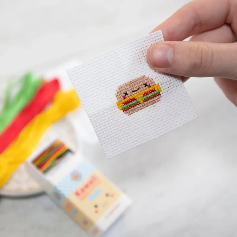 Erbjudande | Kawaii Burger Mini Cross Stitch Kit